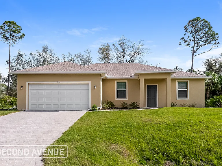 4546 Crowell Ln — Photo 1