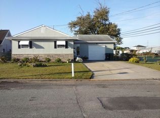 102 E Thames Rd, Little Egg Harbor, NJ 08087