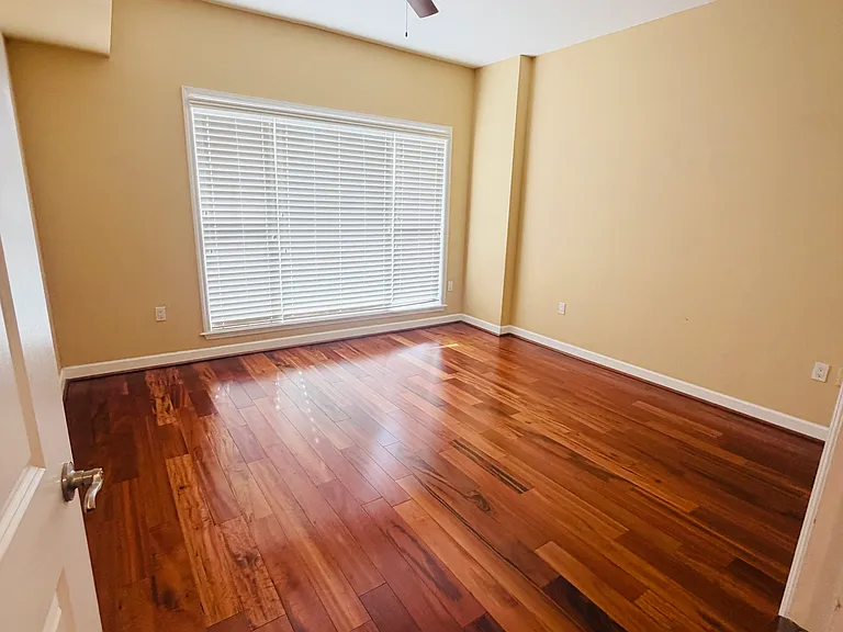 2305 Edgewater Dr — Photo 21