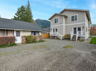 313 Bendigo Blvd N Unit 1, North Bend, WA 98045