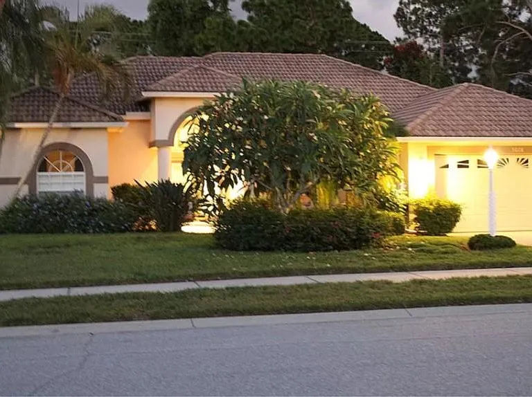 5078 Seagrass Dr — Photo 2