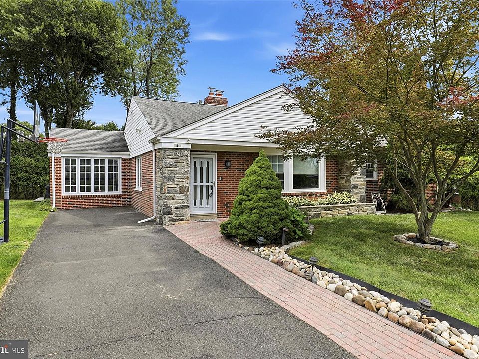 1st image of 3155 Manor Rd