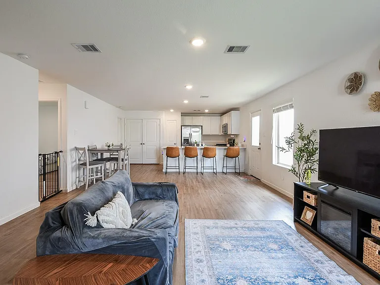 2728 Cadiz Bay Dr — Photo 6