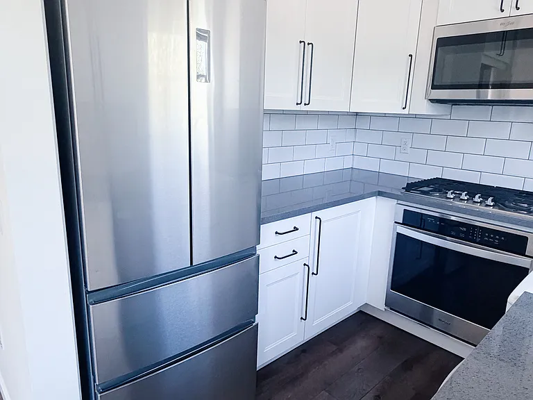 19623 Hartland St — Photo 11