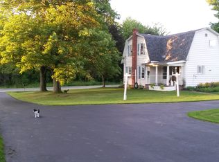 6262 Hilldom Rd, Conneaut, OH 44030