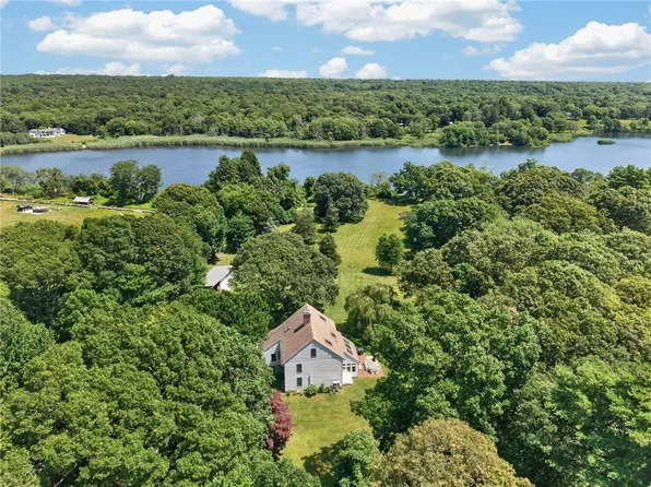 20 Haffenreffer Ln, Little Compton, RI 02837