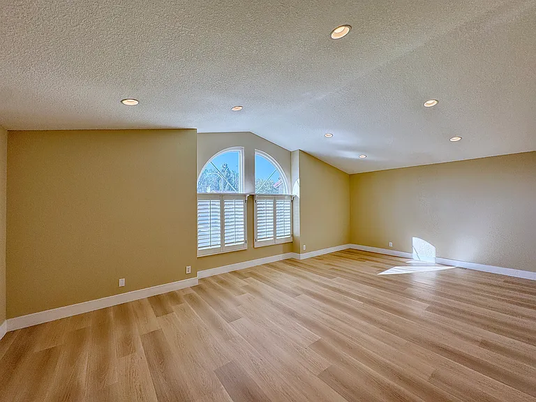 1652 Longview Dr — Photo 20