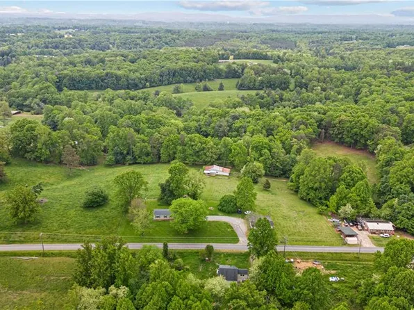 866 Adams Ridge Rd, State Road, NC 28676