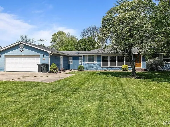 250 Hi Pointe Pl, East Alton, IL 62024