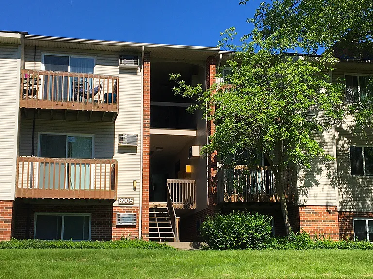 Oakwood Apartments — Photo 19