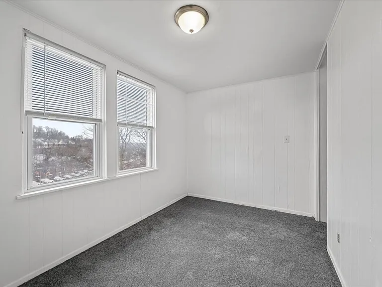 5556-5558 Pocusset St — Photo 7