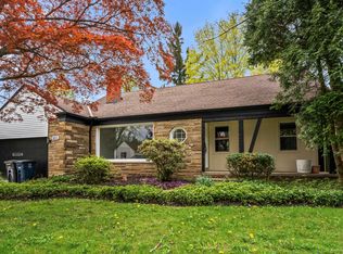 5054 Farnhurst Rd, Lyndhurst, OH 44124