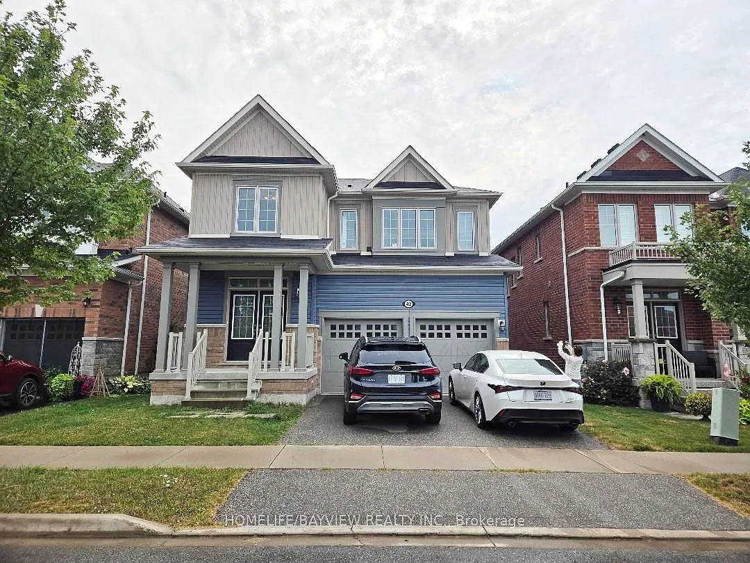 42 Angela Cres photo 1