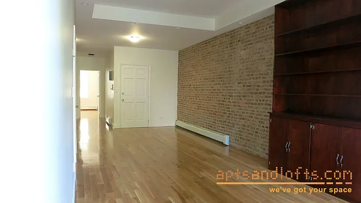 Rented by aptsandlofts.com | media 10