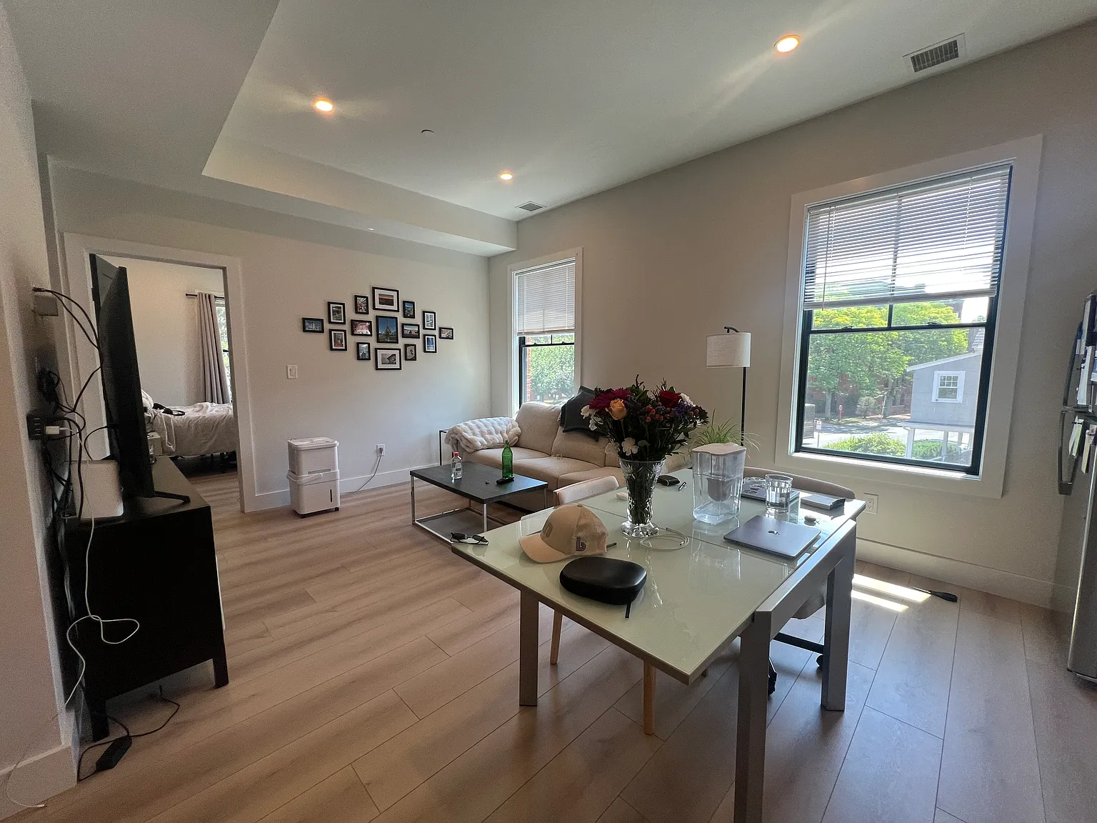 1 bed, 700 sqft, $2,385 — Photo 2