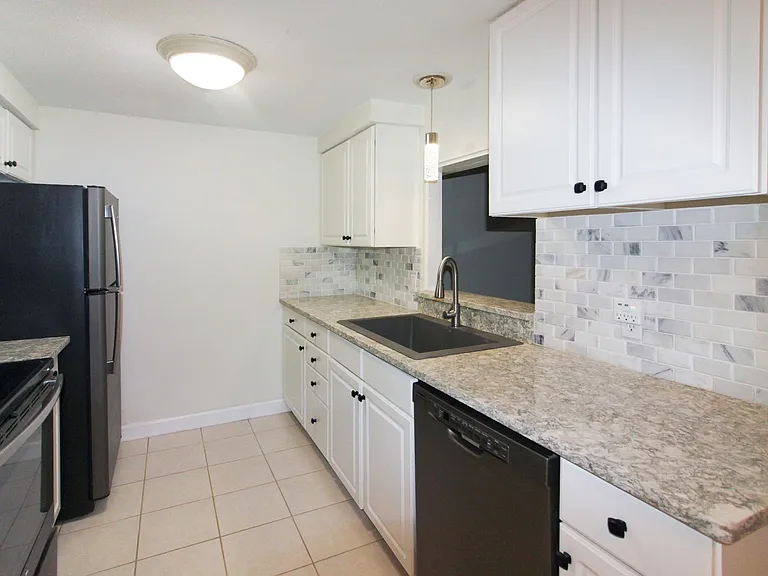401 Circlewood Dr #I-7 — Photo 4