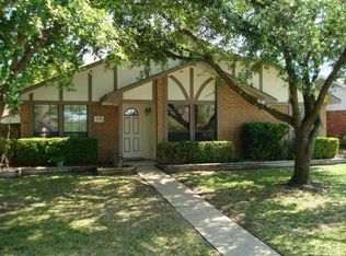1600 Panola Dr, Mesquite, TX 75150