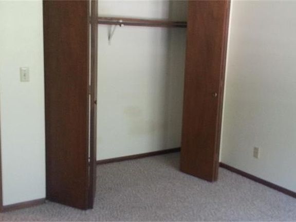 5th image of 230 Mill St