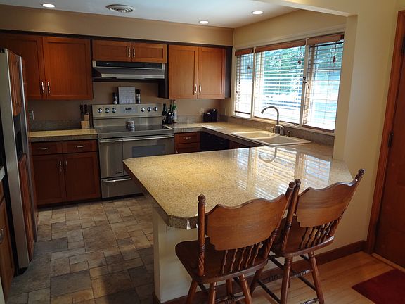 3rd image of 289 Tory Rd