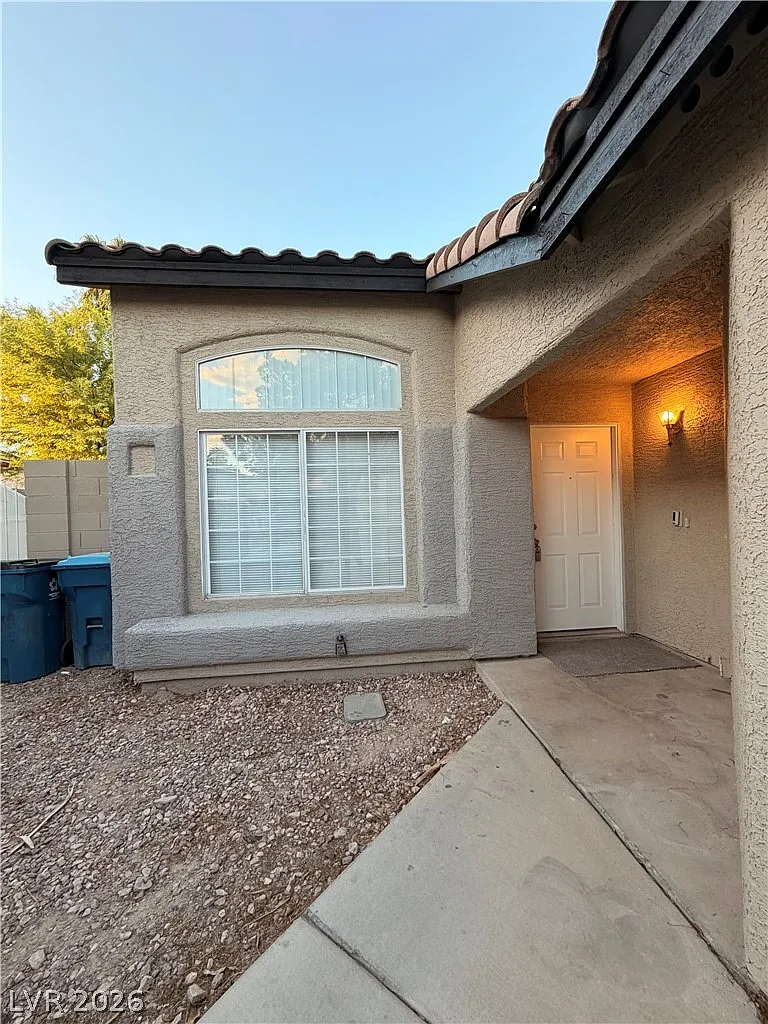 4 bed, 2.5 bath, 1789 sqft, $2,150 — Photo 1