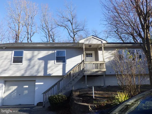 1802 E Lakeshore Dr, Browns Mills, NJ 08015