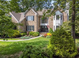 41 Canterbury Rd, Denville, NJ 07834