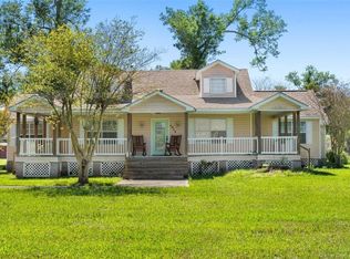 1614 Walker Rd, Sulphur, LA 70665