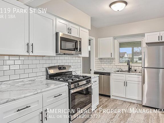 4th image of 1119 Park St SW