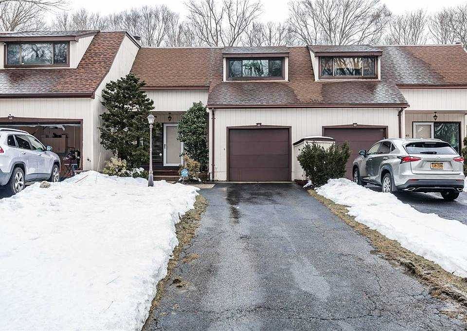 1st image of 42 Cedar Ln N