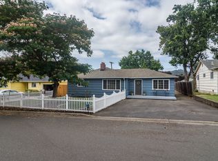 3028 Follett St, Roseburg, OR 97470