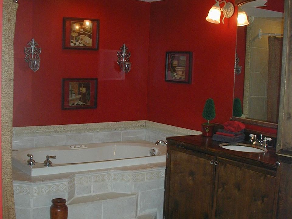  Royal jacuzzi bath