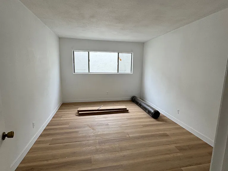 217 S Arnaz Dr #202 — Photo 9