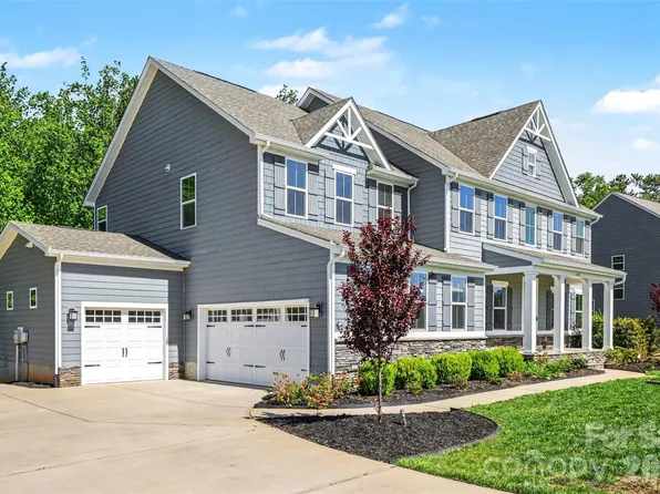 824 Abbeywood Dr, Waxhaw, NC 28173