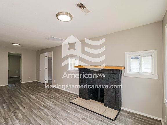 1000758_003_living_room_3.jpg