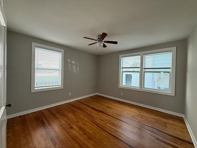 123 Margaret St — Photo 7
