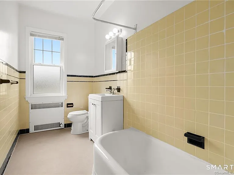 684 Farmington Ave #B6 — Photo 24