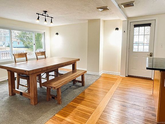 3rd image of 351 Harland Rd