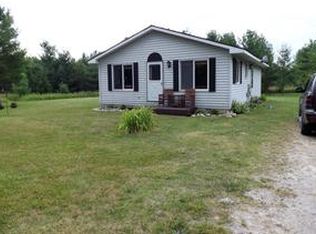 36 E Davison Rd, East Tawas, MI 48730