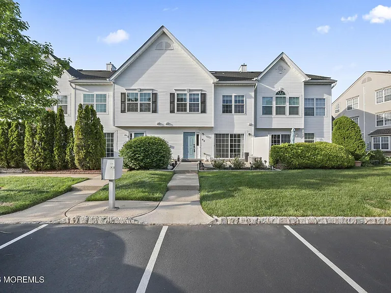 62 Dover Ct — Photo 23