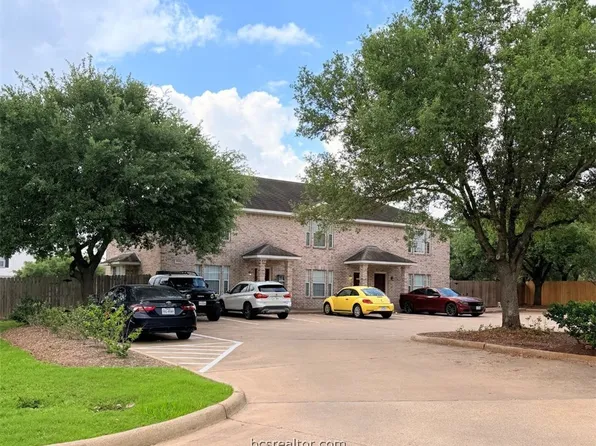 1128-1136 Gridiron Dr, College Station, TX 77840