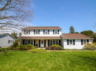 2053 Pleasant Dr, Bethlehem, PA 18015