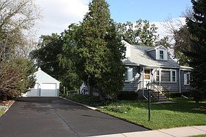 1st image of 429 Pine Ave