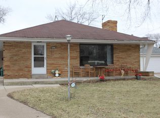 2867 S Aurene Cir, West Allis, WI 53227