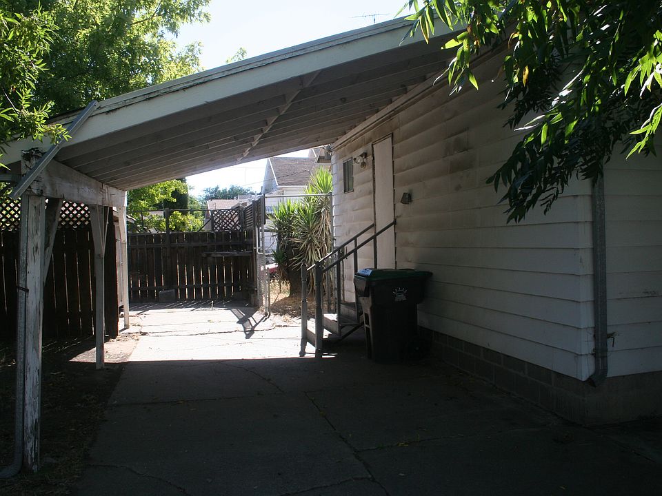 1st image of 245 W Jefferson St #1