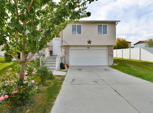7557 W Patriot Dr, Magna, UT 84044