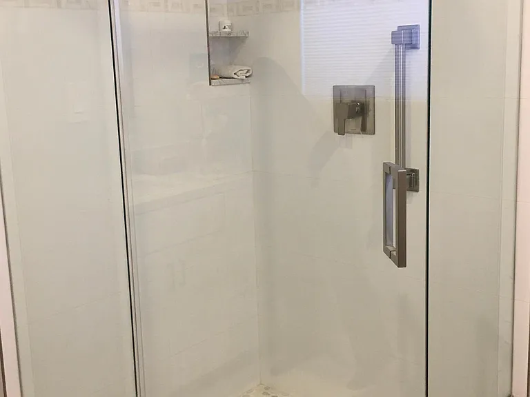 360 Grace Dr — Photo 9