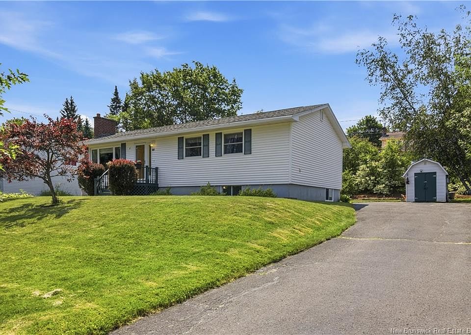 1st image of 44 Tulip St