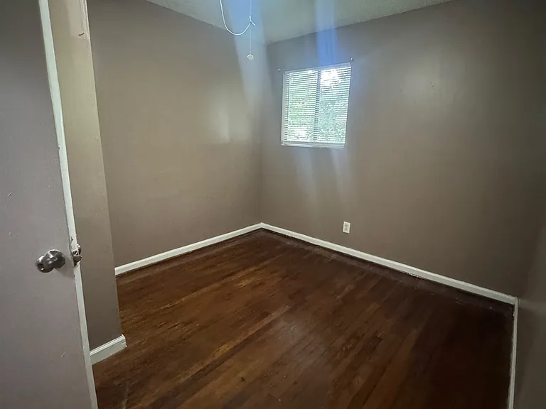 4 Orchid Pl SW — Photo 3