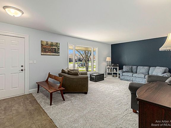 5th image of 1349 Hidden Crk N