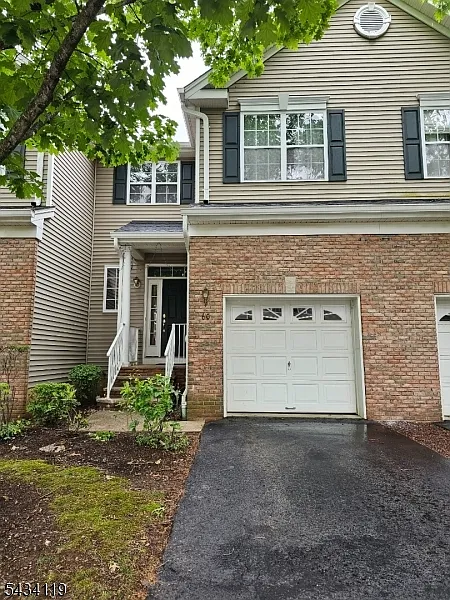 60 Jackson Ave